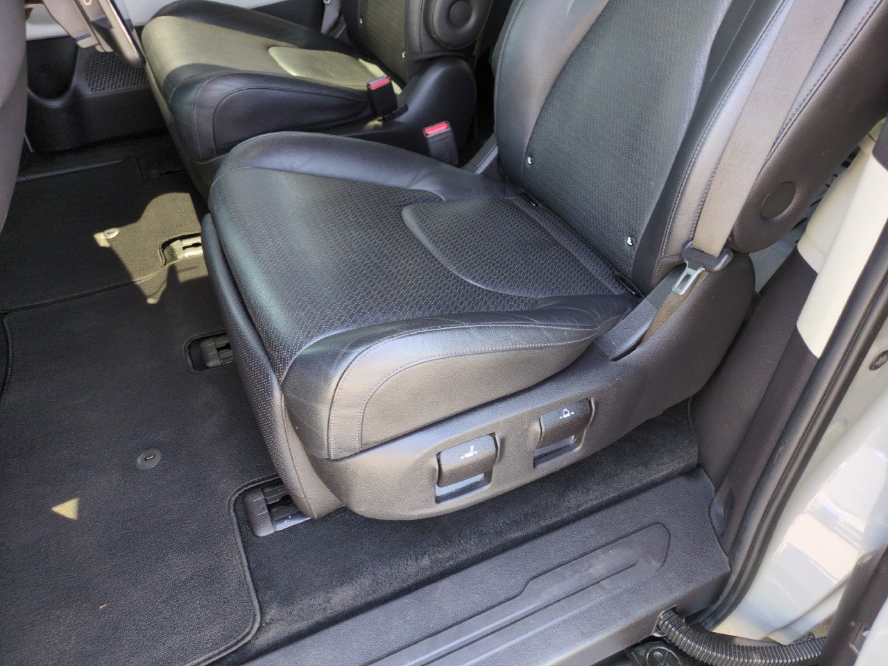 2022 Kia Carnival SX