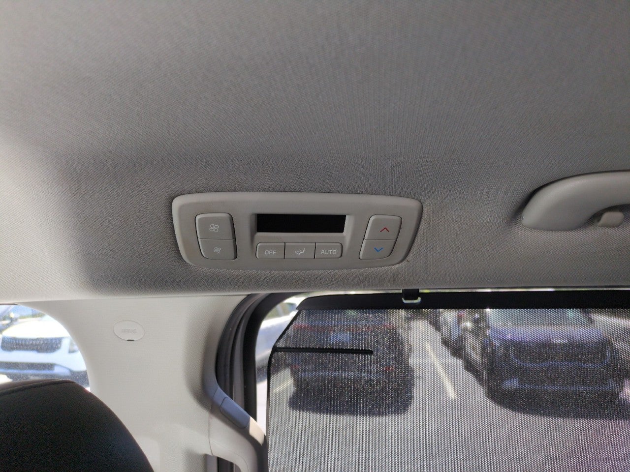 2022 Kia Carnival SX