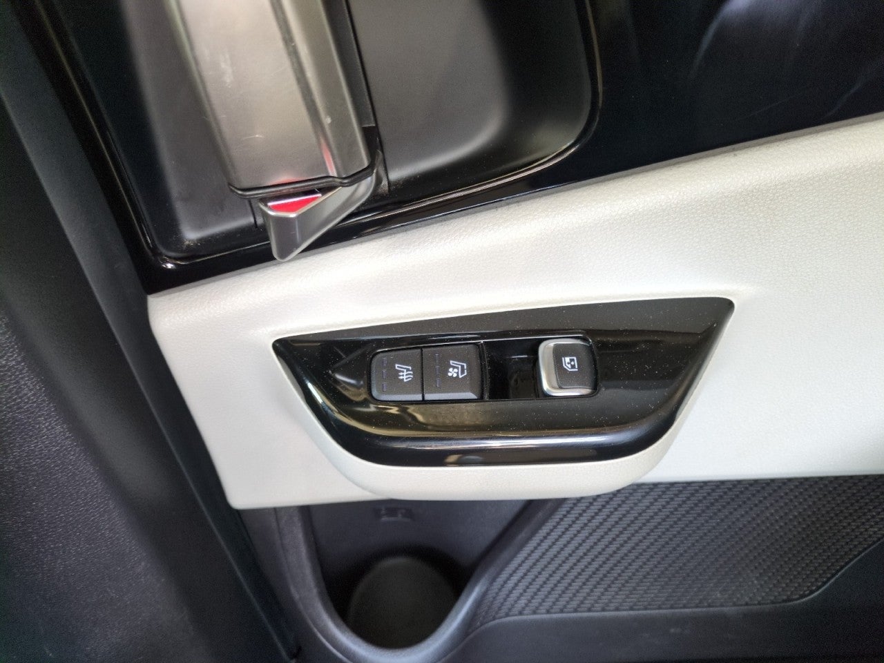 2022 Kia Carnival SX
