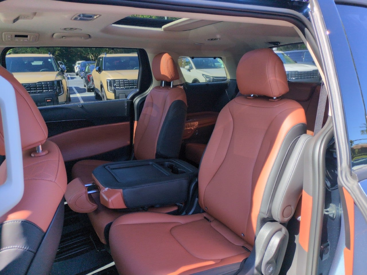 2027 Kia Carnival SX