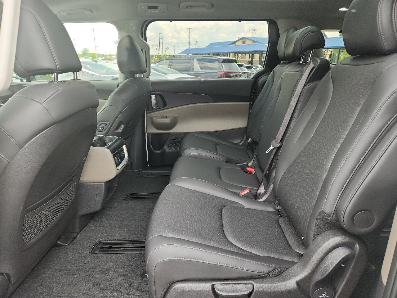 2026 Kia Carnival Hybrid SX