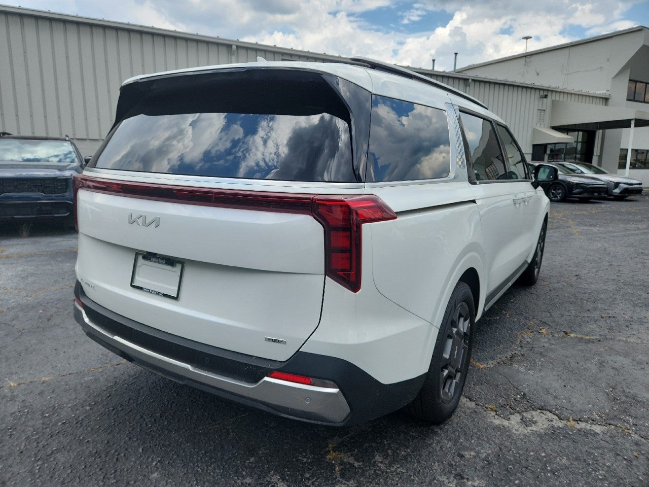 2026 Kia Carnival Hybrid SX