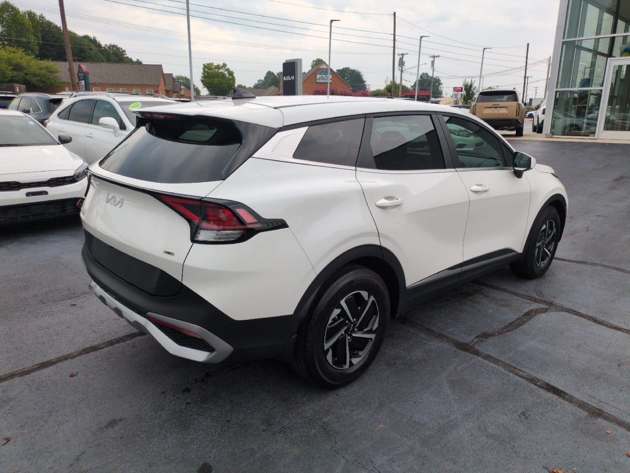 2024 Kia Sportage Hybrid LX