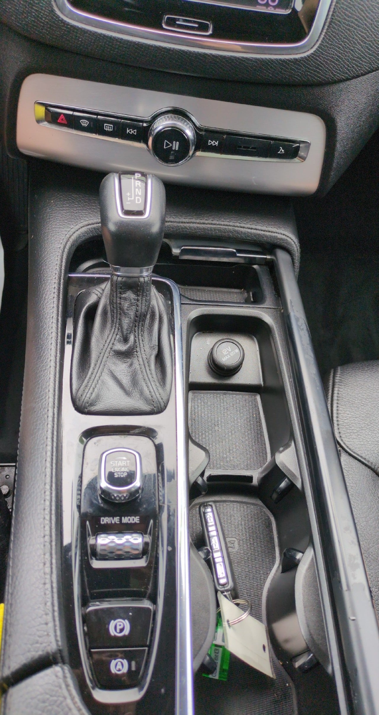 2018 Volvo XC90 Momentum