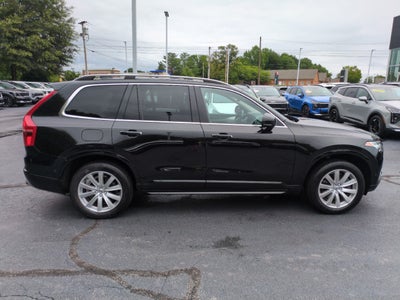 2018 Volvo XC90 Momentum
