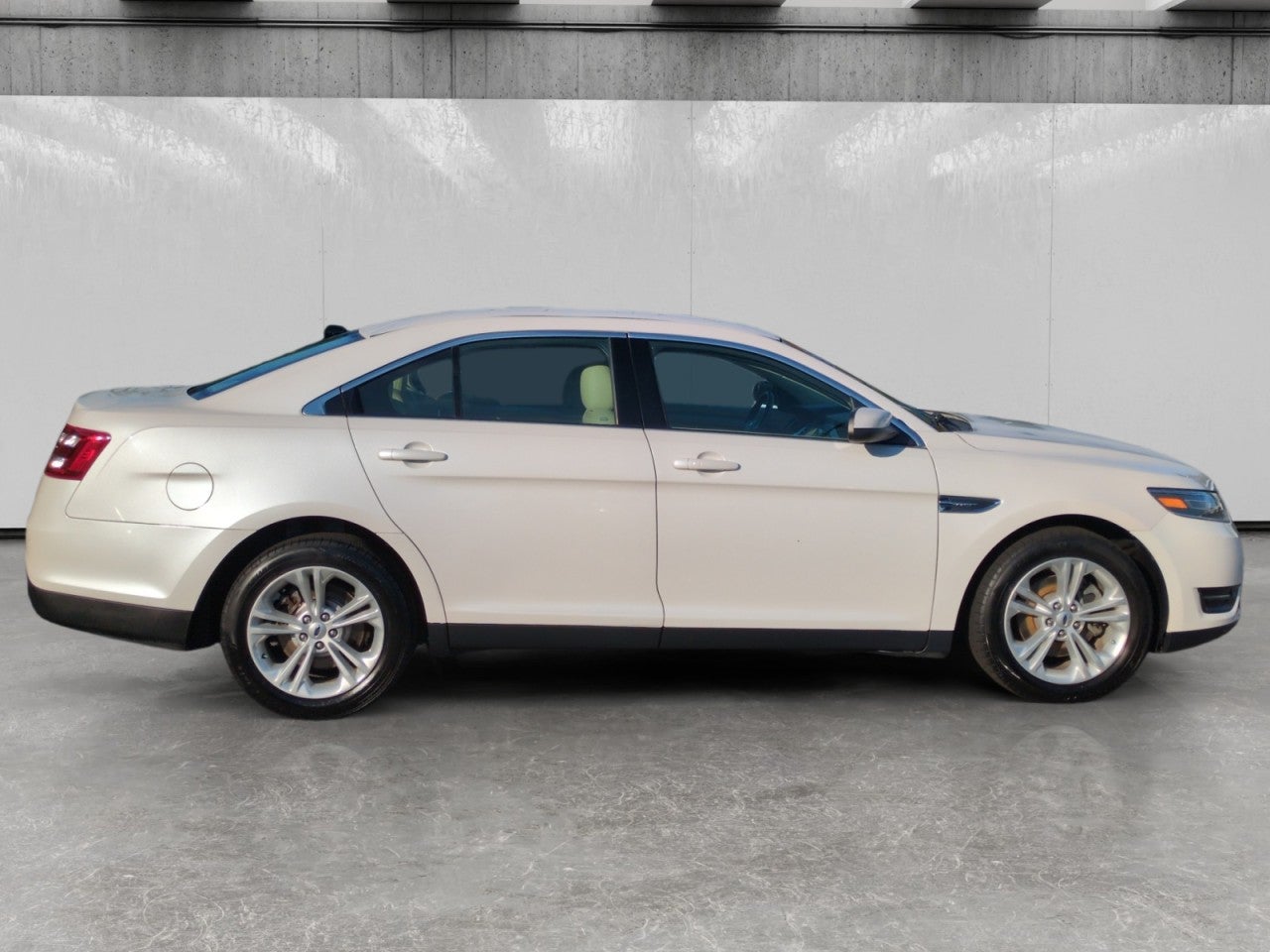 2019 Ford Taurus SEL