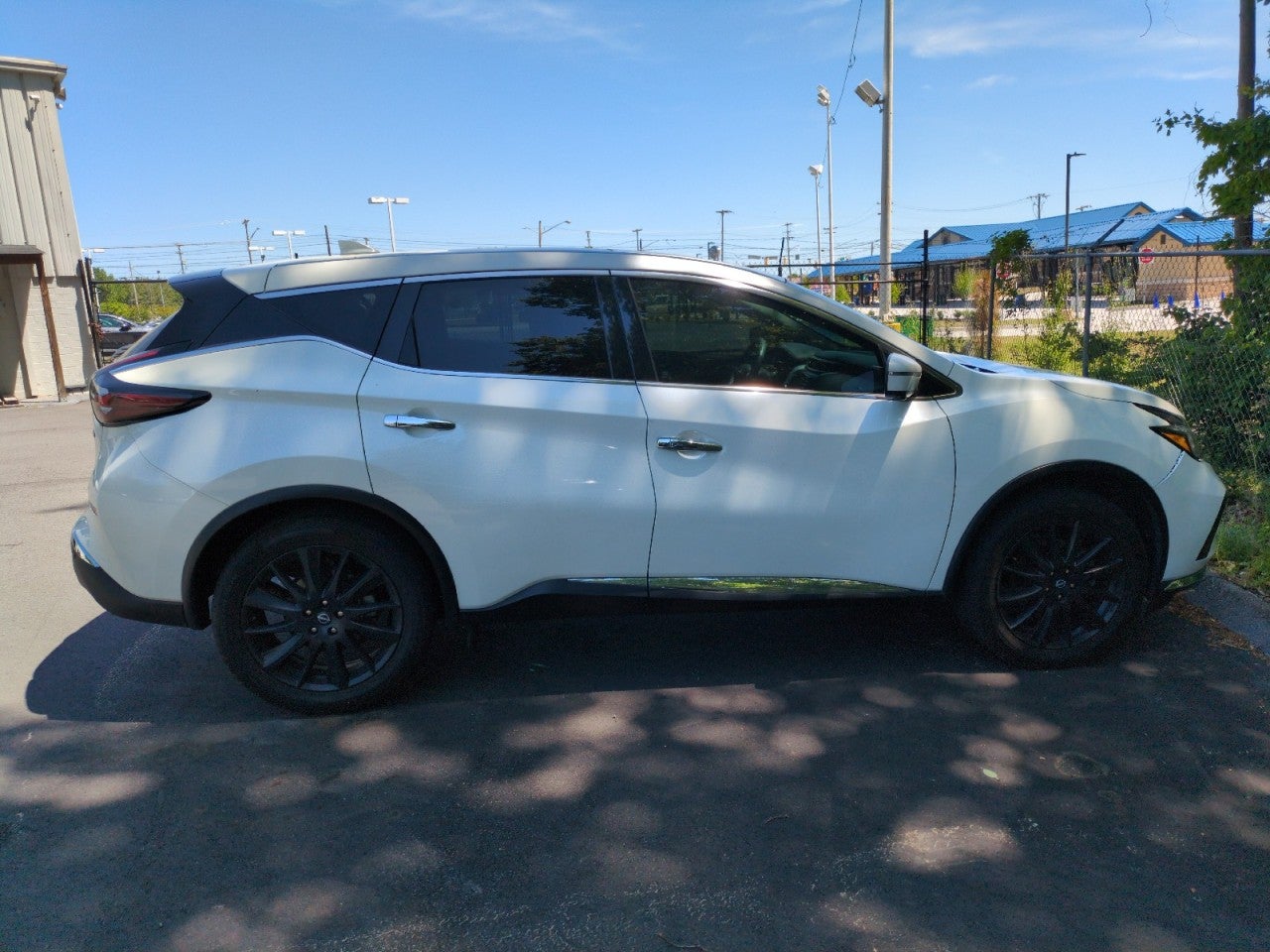 2023 Nissan Murano SL