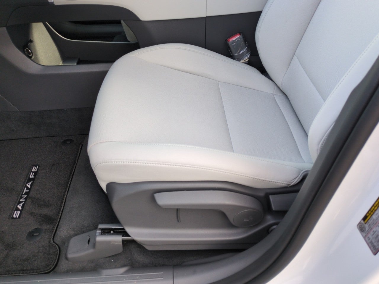 2026 Hyundai Santa Fe SE FWD