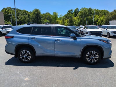 2023 Toyota Highlander Hybrid XLE