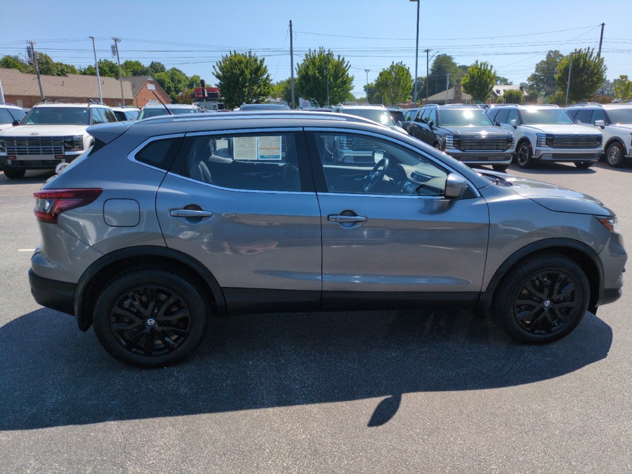 2021 Nissan Rogue Sport SV