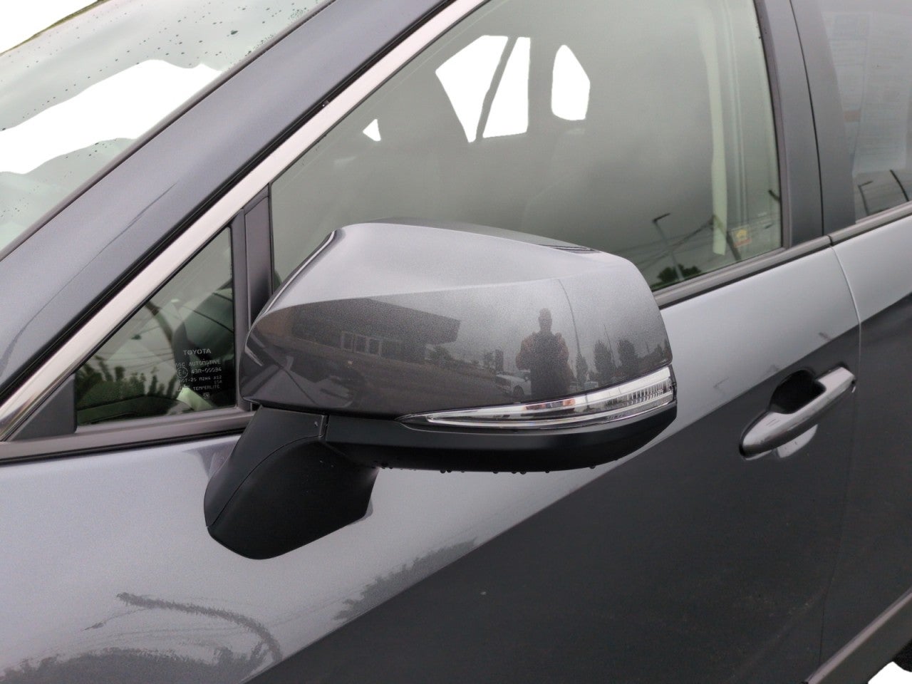 2025 Toyota RAV4 Hybrid XLE Premium