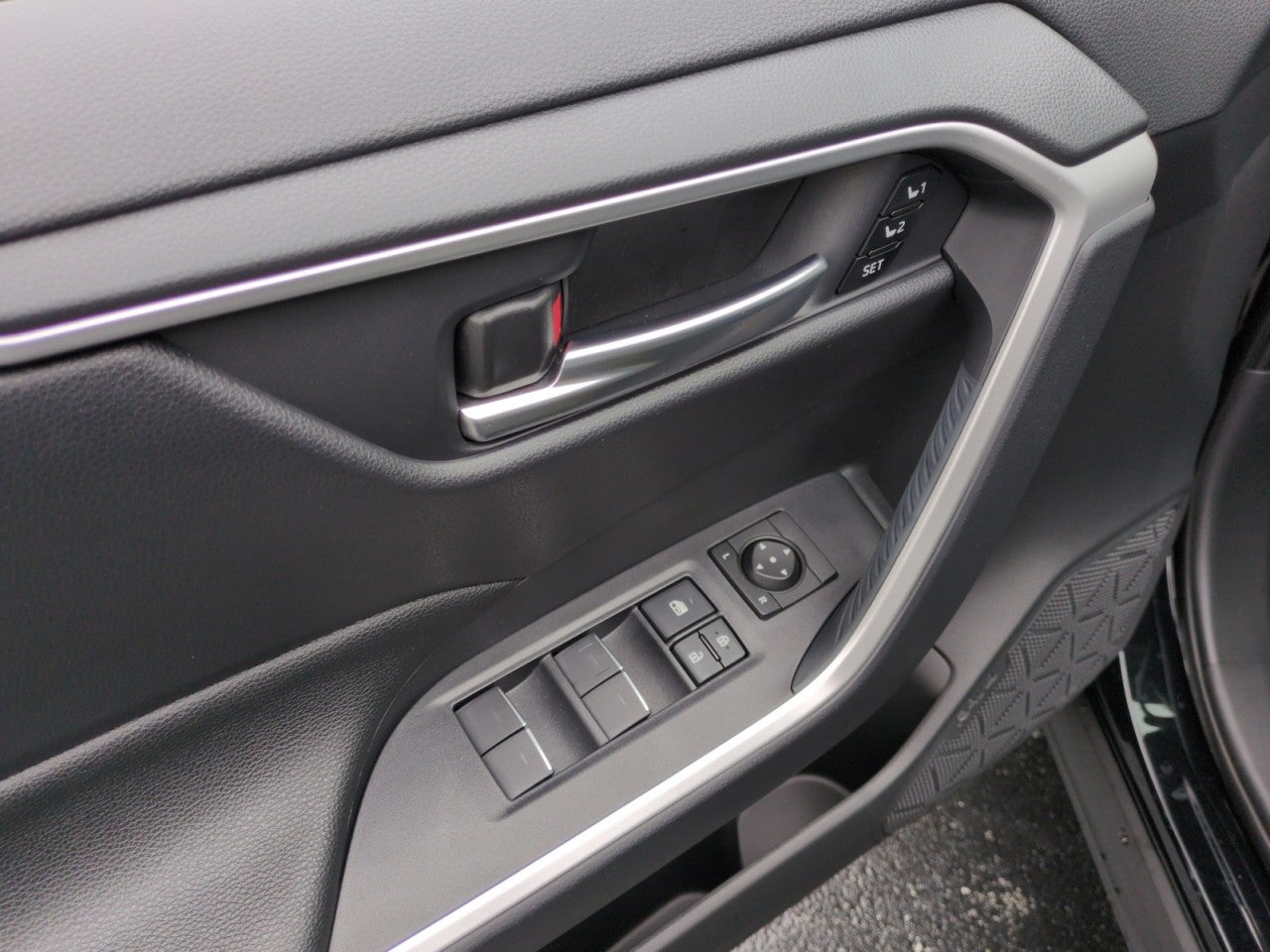 2025 Toyota RAV4 Hybrid XLE Premium