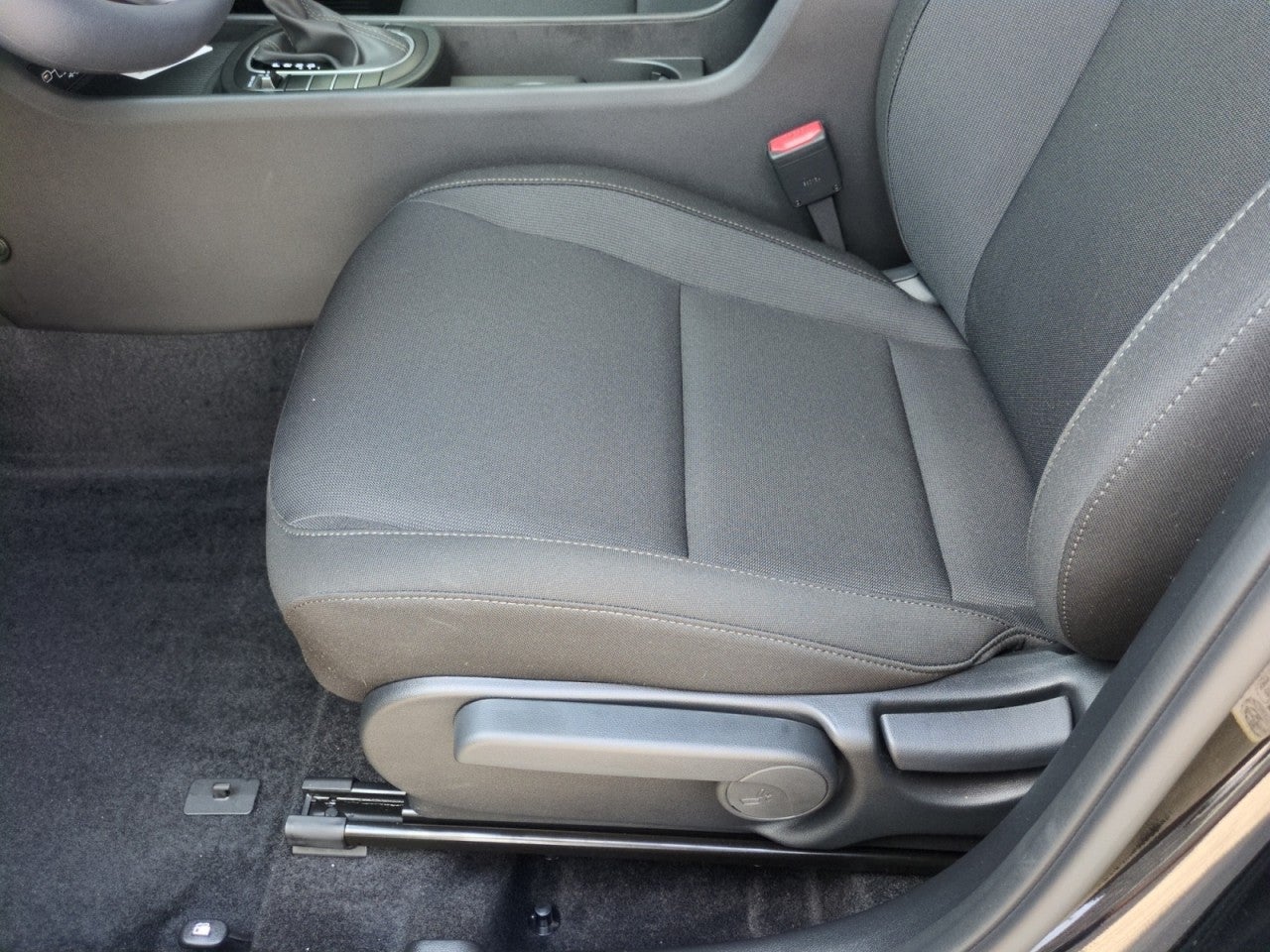 2027 Hyundai Kona SE FWD