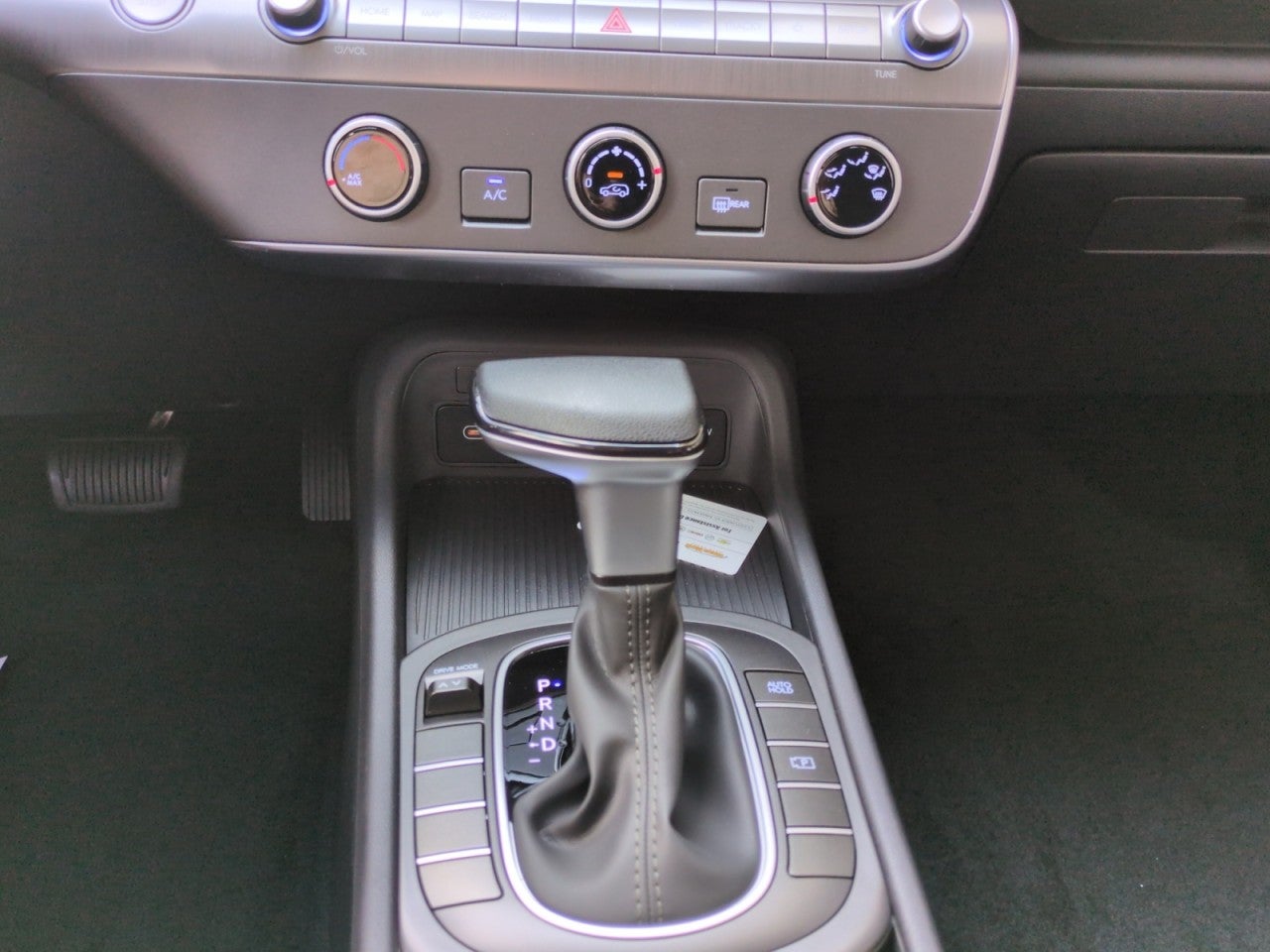 2027 Hyundai Kona SE FWD