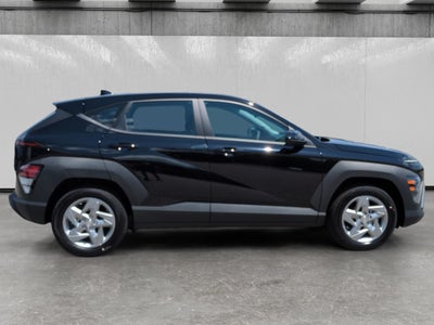 2027 Hyundai Kona SE FWD