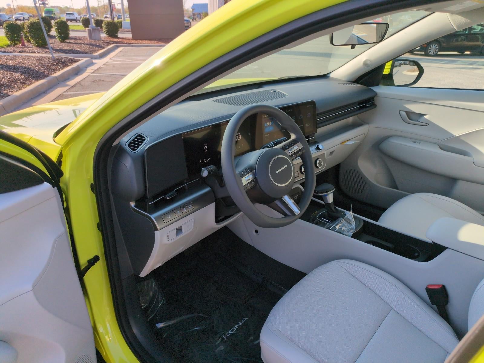 2026 Hyundai Kona SE FWD