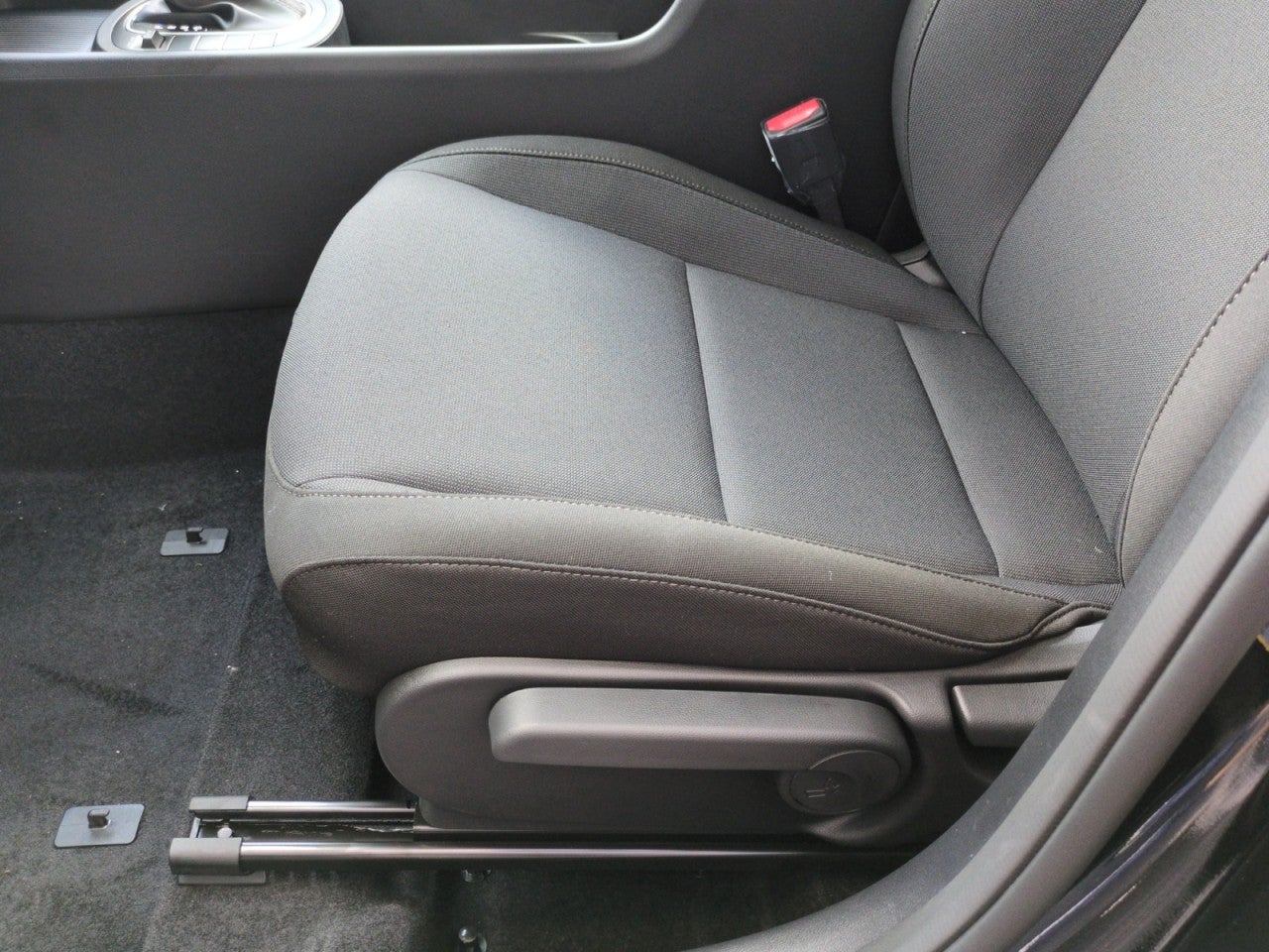2027 Hyundai Kona SE FWD