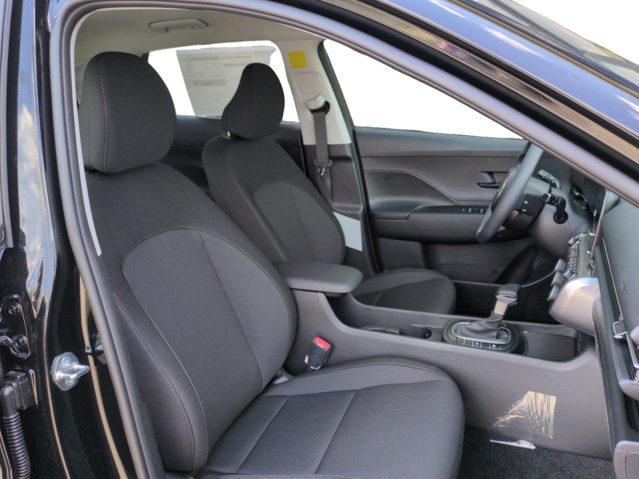 2027 Hyundai Kona SE FWD