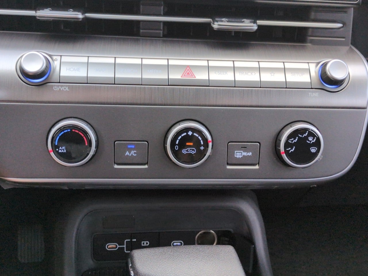 2027 Hyundai Kona SE AWD