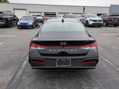 2026 Hyundai Elantra SE