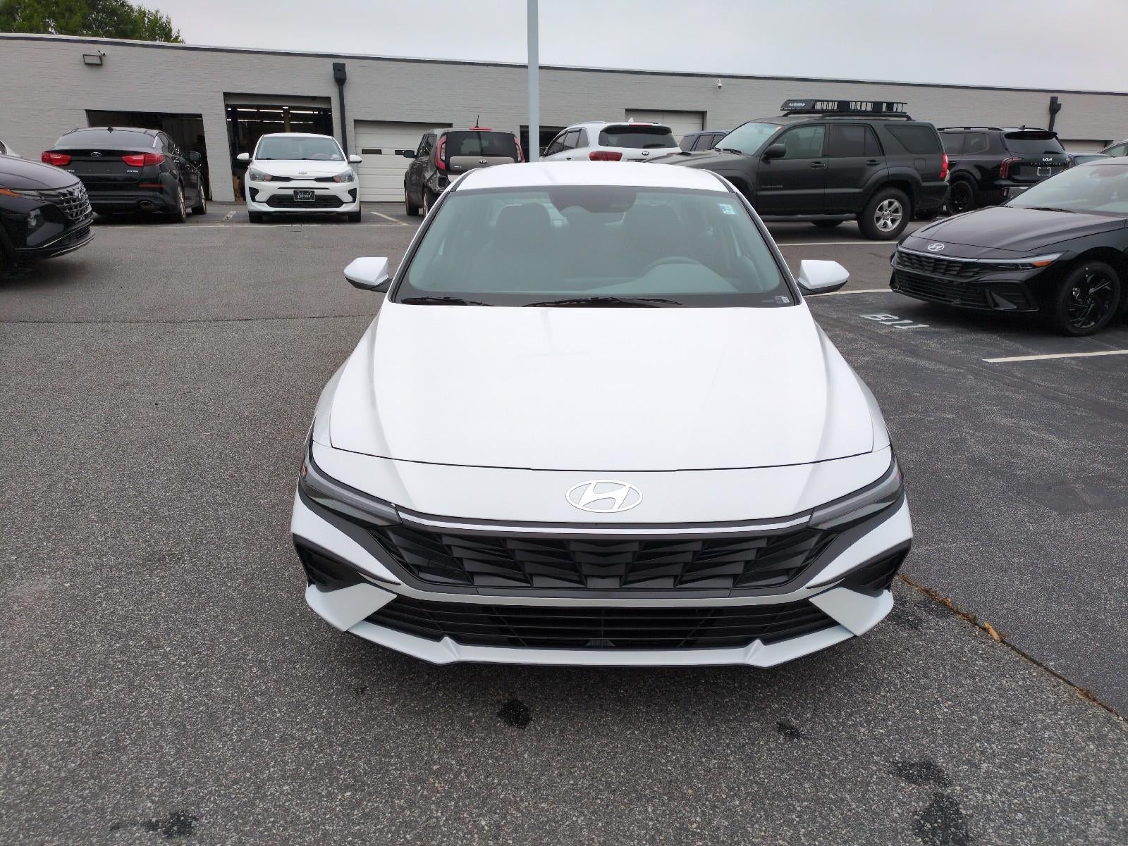 2026 Hyundai Elantra SE