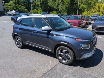 2026 Hyundai Venue SEL w/Two-Tone Roof