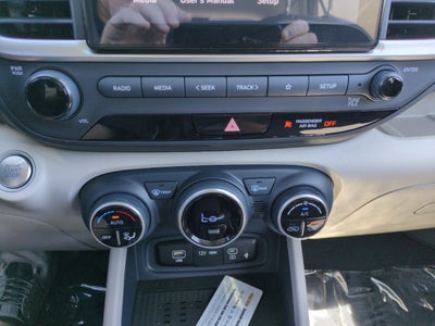 2026 Hyundai Venue SEL w/Two-Tone Roof