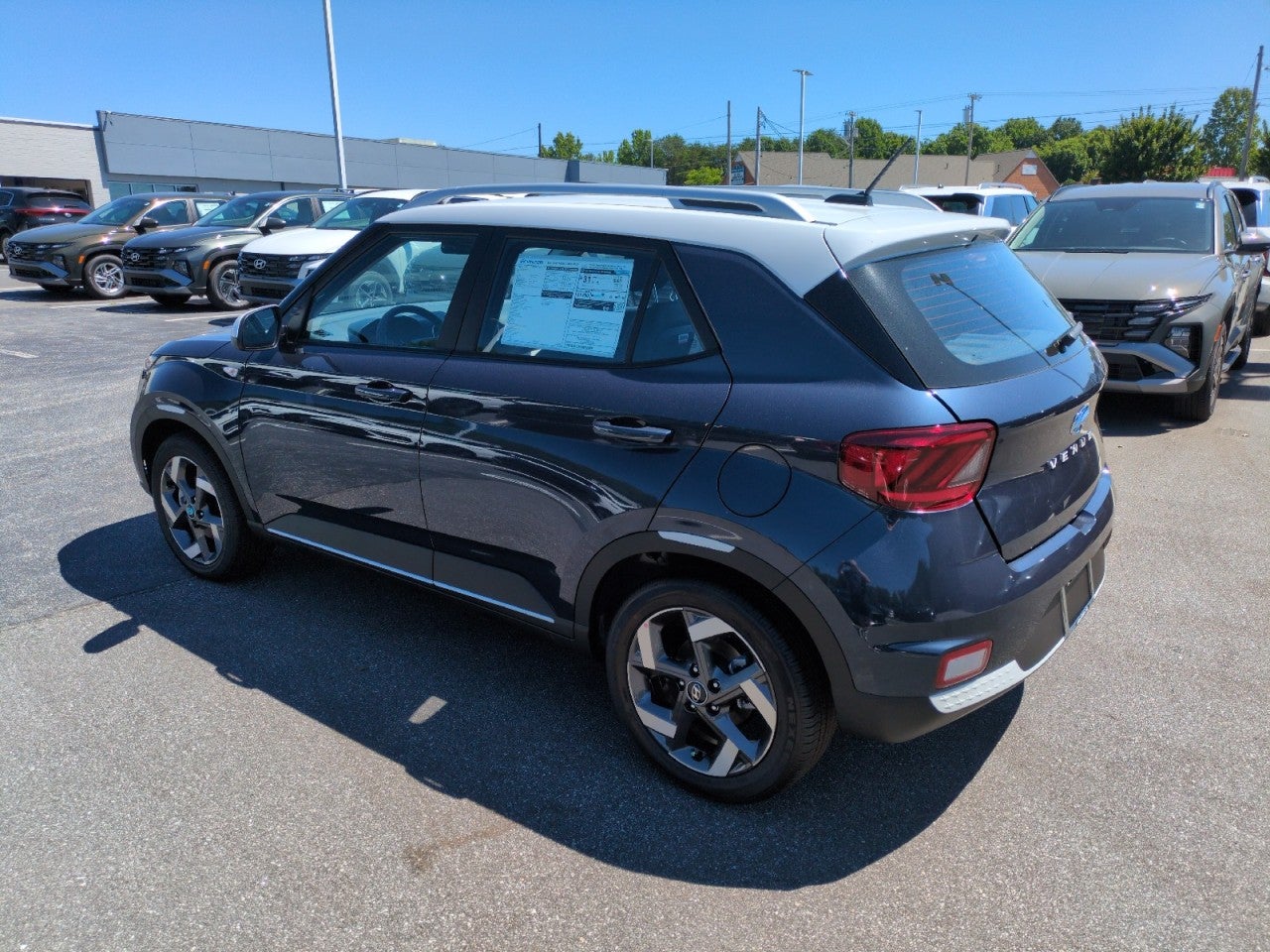 2026 Hyundai Venue SEL w/Two-Tone Roof