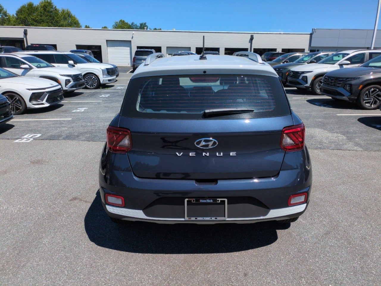2026 Hyundai Venue SEL w/Two-Tone Roof