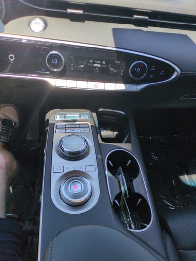 2025 Genesis GV70 2.5T
