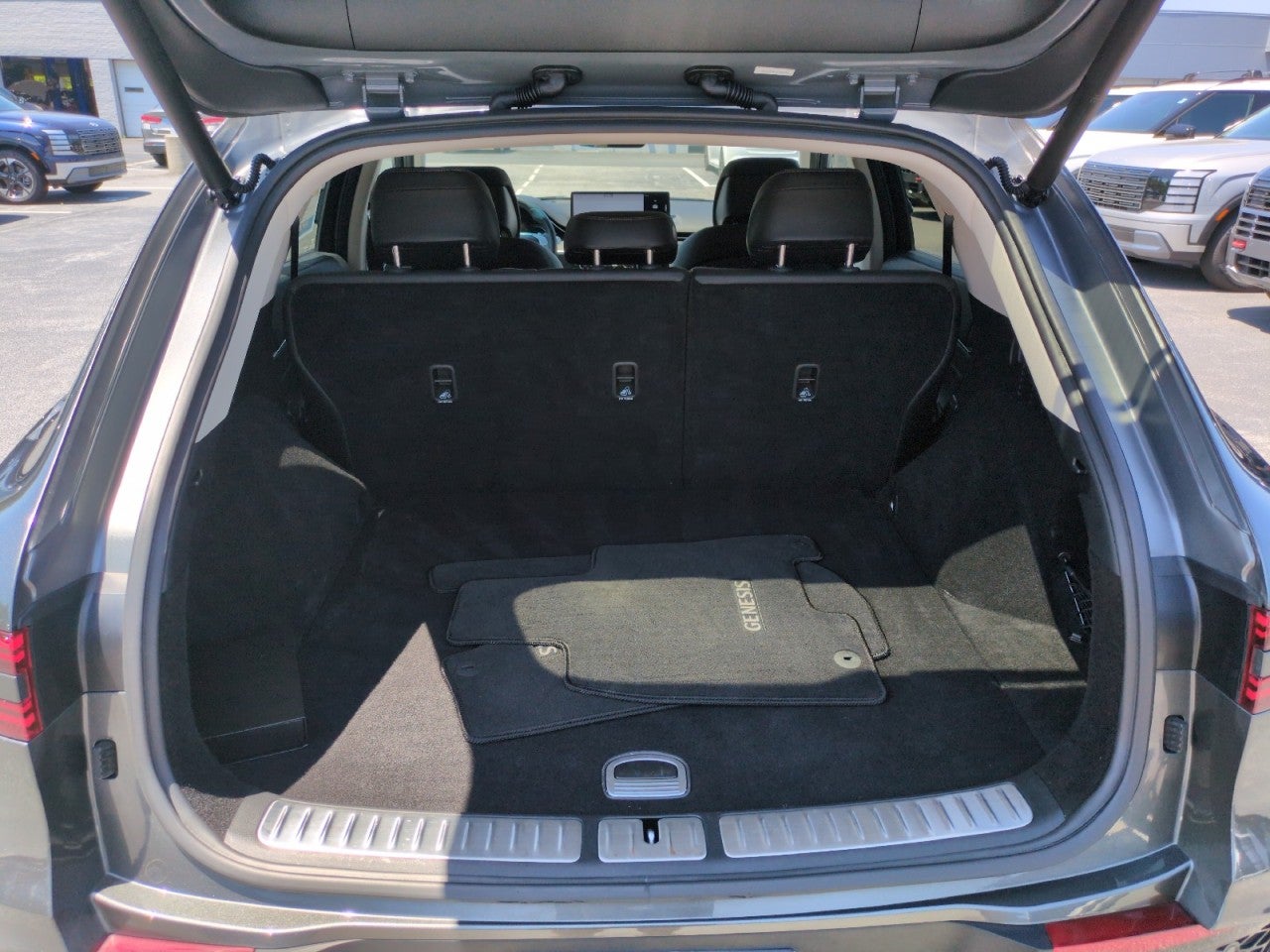 2025 Genesis GV70 2.5T